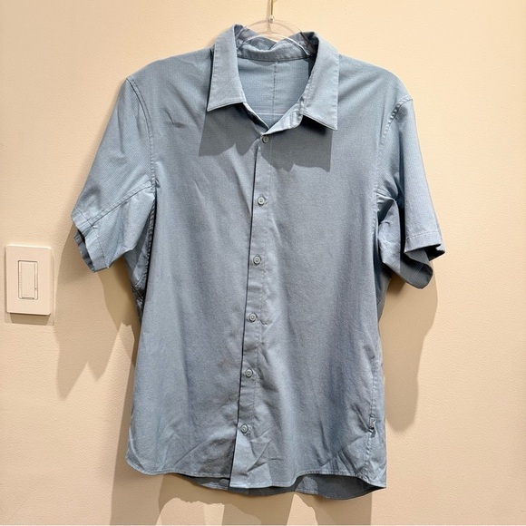 lululemon athletica Other - Lululemon Ocean/Teal Airing Easy Short-Sleeve Button Up Shirt Mens Size Small